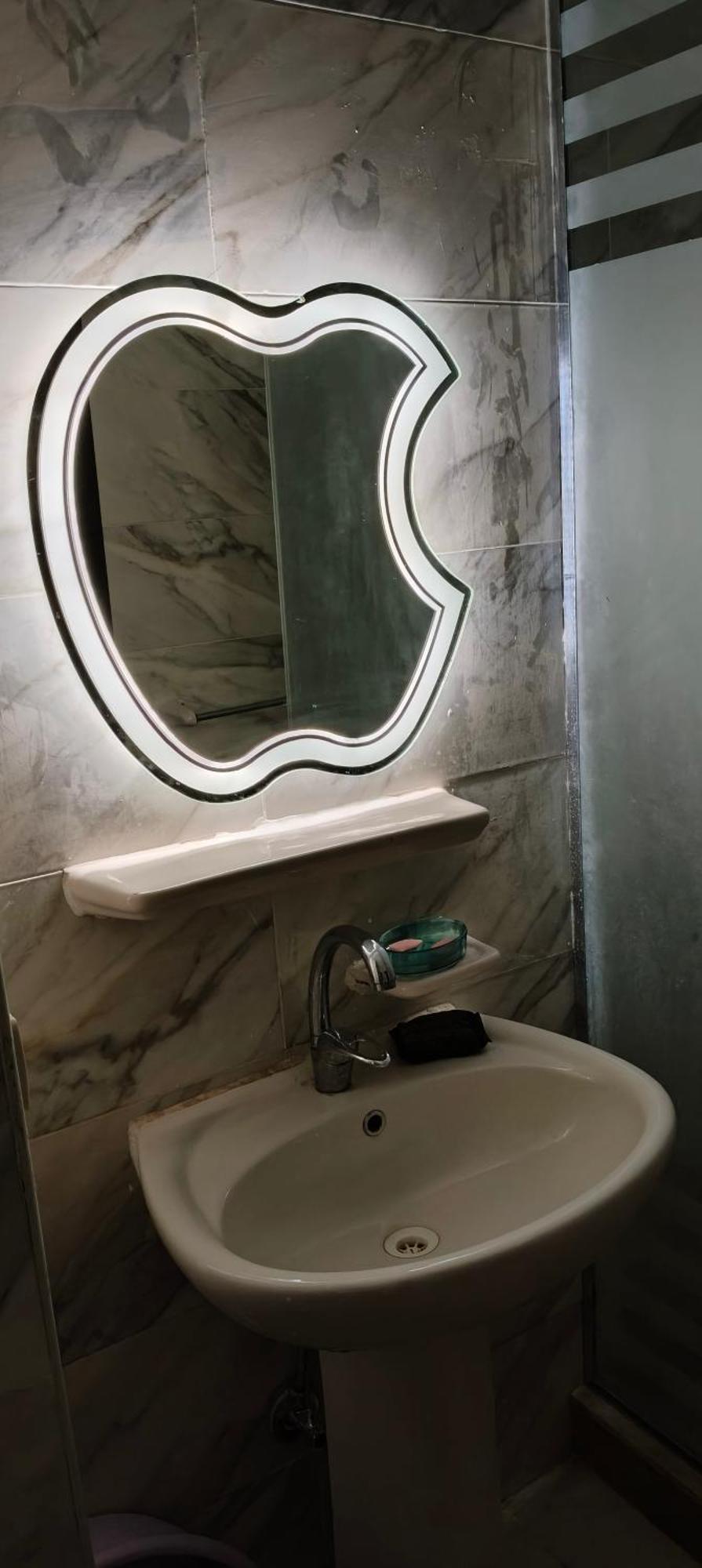 Tiba Golden Apartament *